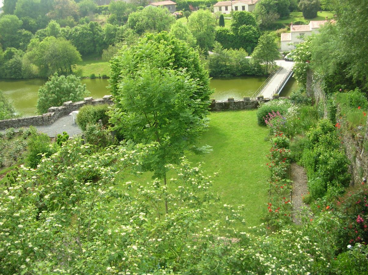 B&B "Les Remparts" Vouvant Dış mekan fotoğraf